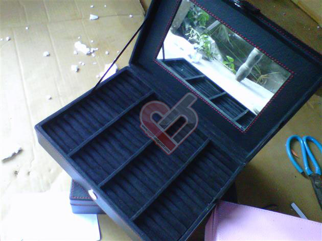 Ring Box | Kotak Tempat Cincin Balck