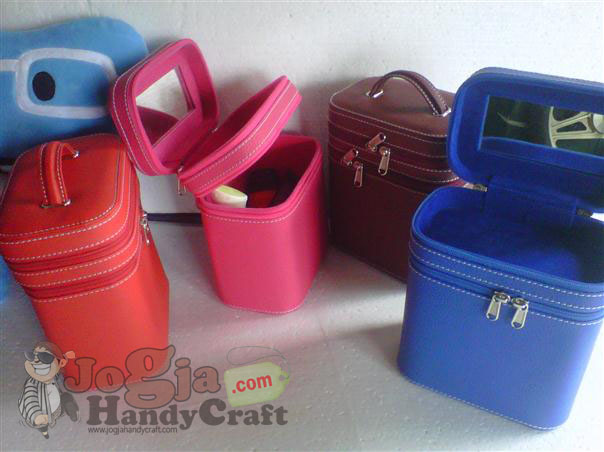 Double Kompartemen Casual Make Up Case Double Kompartemen Casual Make Up Case