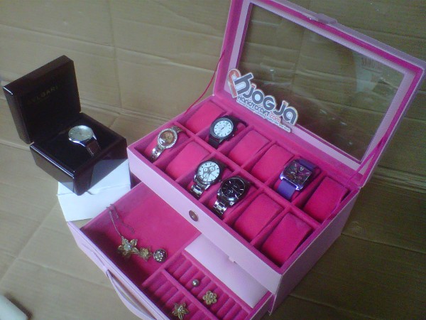Girly Baby Pink Box Jam Tangan Isi 12 Mix Accesories Drawer Girly Baby Pink Box Jam Tangan Isi 12 Mix Accesories Drawer