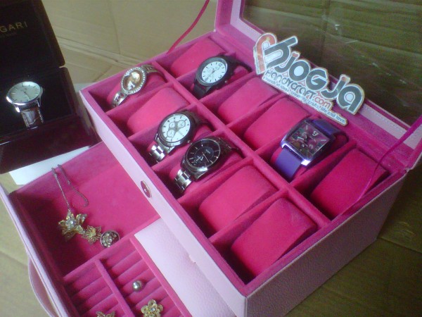 Girly Baby Pink Box Jam Tangan Isi 12 Mix Accesories Drawer Girly Baby Pink Box Jam Tangan Isi 12 Mix Accesories Drawer