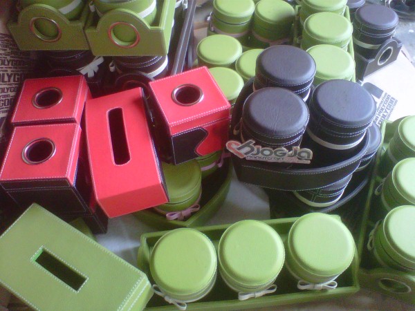 Set Toples Vinyl Cantik Jogja Handycraft Box Tissue dan Set Toples Long Isi 3
