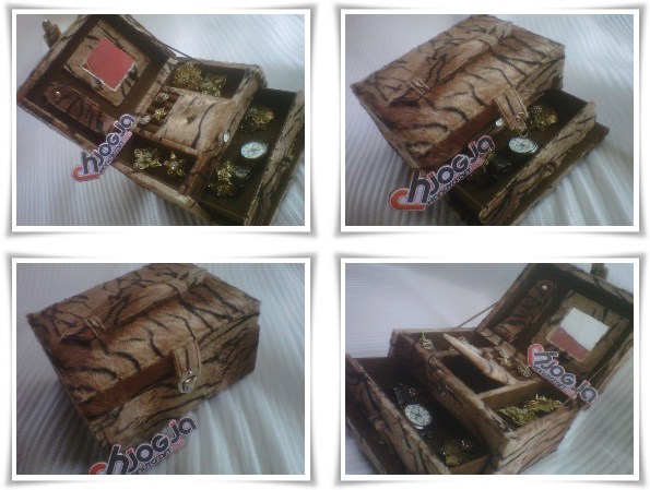 Elegan Jewelry Box Motif Macan