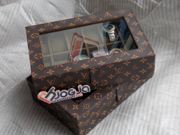 LV MONOGRAM WATCH BOX ORGANIZER FOR 12 WATCHES LV MONOGRAM WATCH BOX ORGANIZER FOR 12 WATCHES