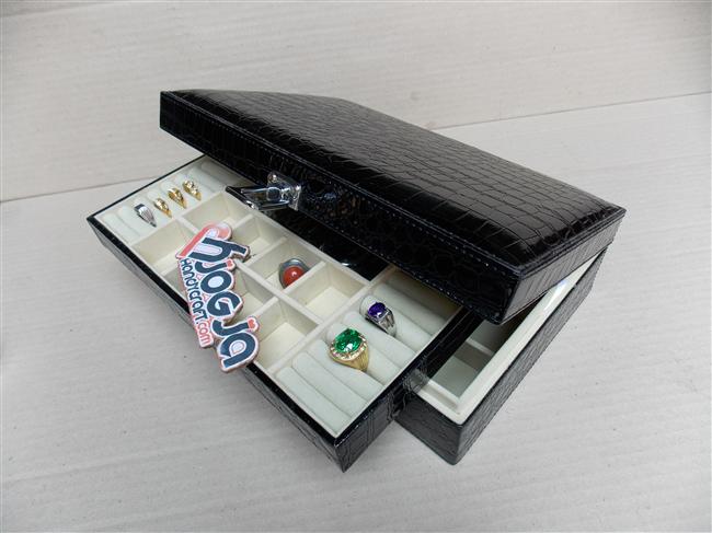 Exclusive Jewelery Box Crocodile Motif Exclusive Jewelery Box Crocodile Motif