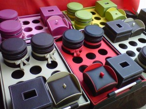 Trayset Toples Isi 2, 6 Aqua Hole, 1 Tissue Box dan 1 Candy jar