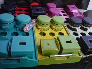 Trayset Toples Isi 2, 6 Aqua Hole, 1 Tissue Box dan 1 Candy jar