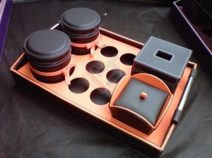 Trayset Toples Isi 2, 6 Aqua Hole, 1 Tissue Box dan 1 Candy jar