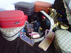 Mini Cosmetic Hard Case Cantik (3)